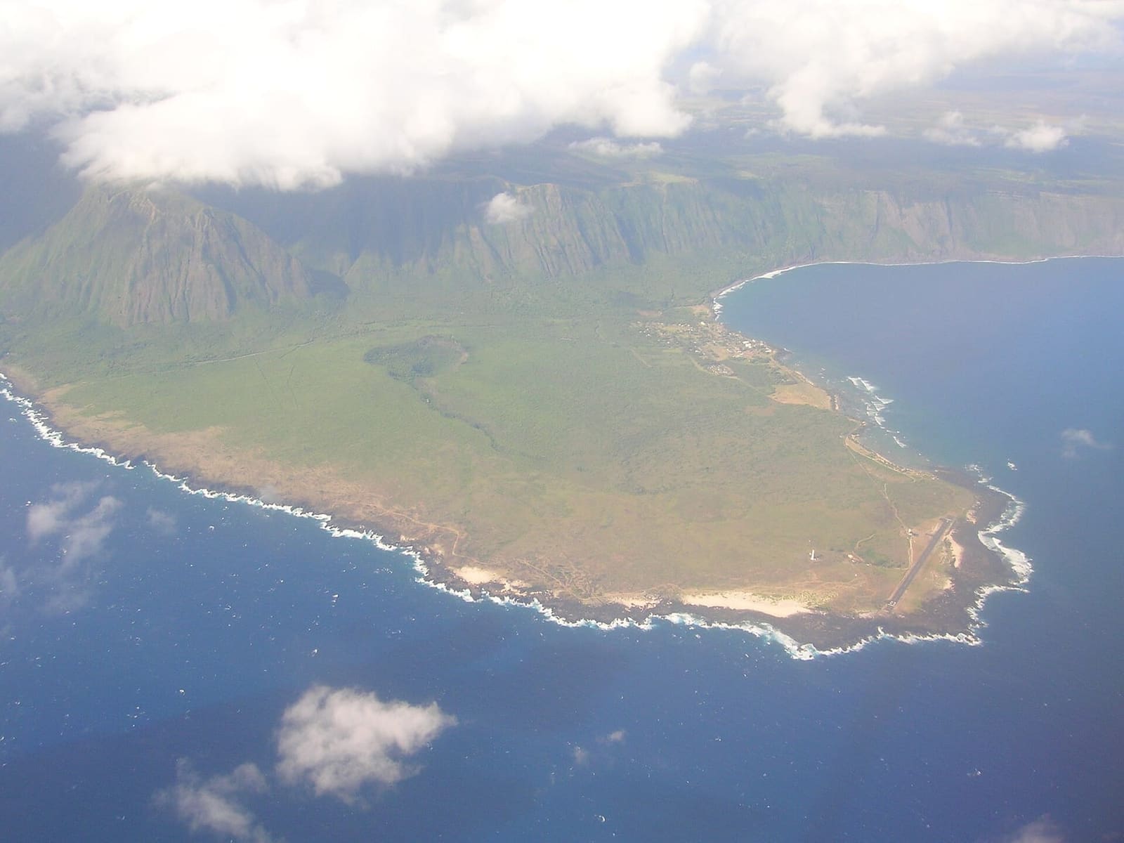 Kalaupapa and the Molokai north shore: the highlight of the 45-minute flights the site resells