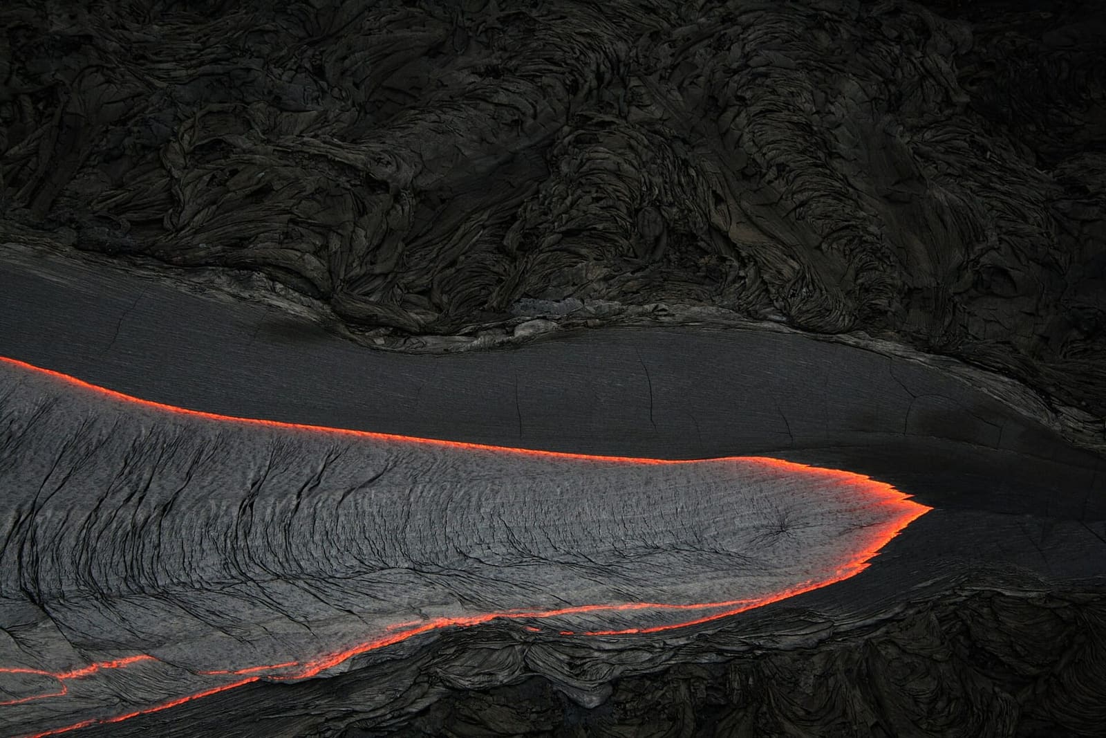 Pāhoehoe lava flow on Kīlauea, Big Island of Hawaiʻi
